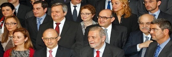El ministro de Hacienda, Cristóbal Montoro, en una reunión con los consejeros autonómicos de Hacienda.