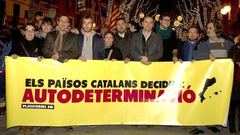 Manifestación de ERC en Mallorca, con Oriol Junqueras en la cabecera.