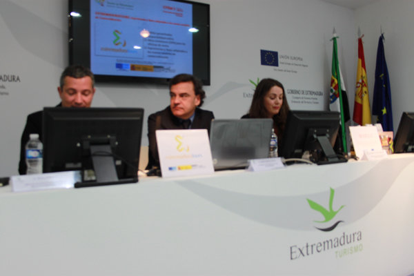 Jorge Prieto, presidente del Clúster de Turismo de Extremadura, en una conferencia.