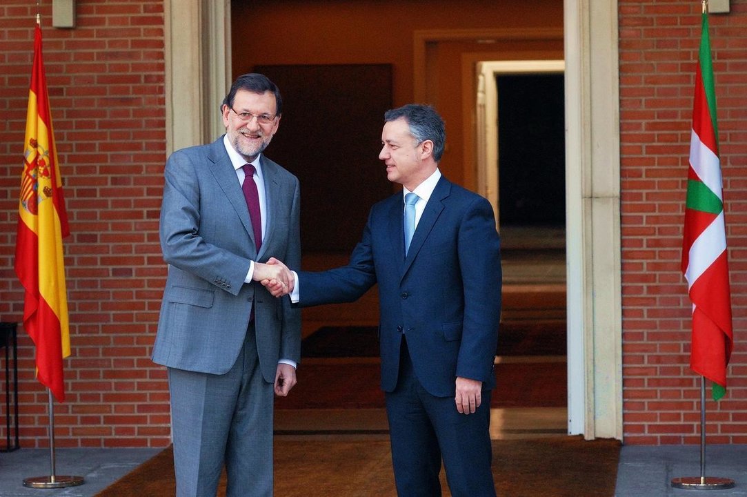 Mariano Rajoy recibe a Íñigo Urkullu en el Palacio de La Moncloa.