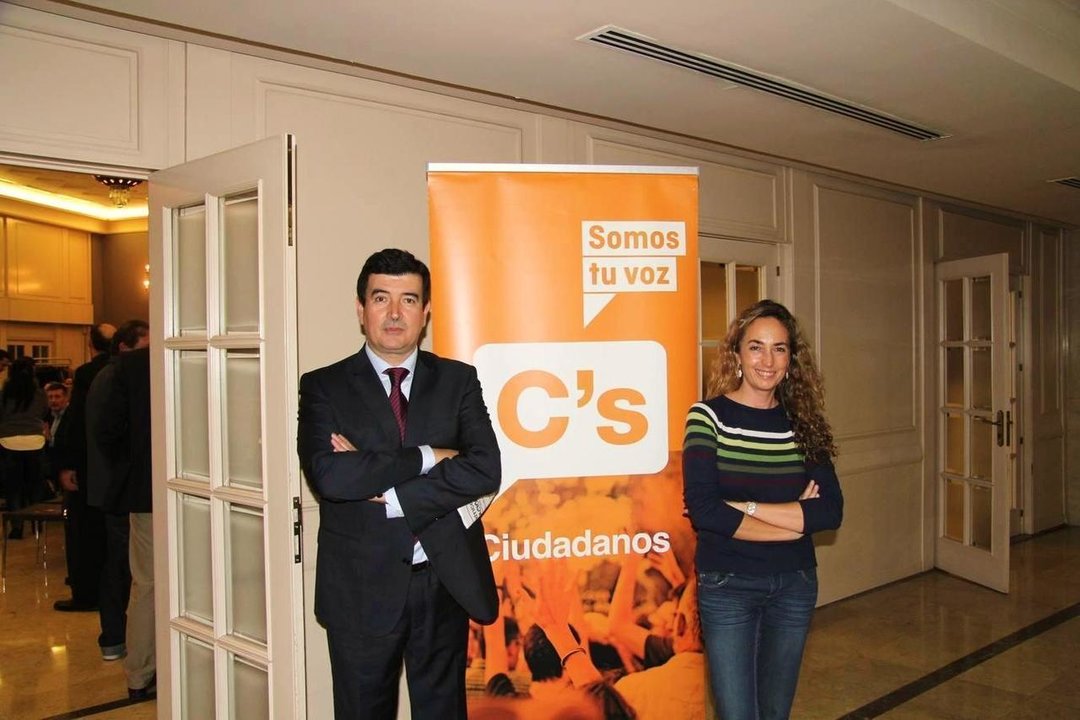 Fernando Giner, candidato a la alcaldía de Valencia, y Carolina Punset, cabeza de lista a las Cortes Valencianas.