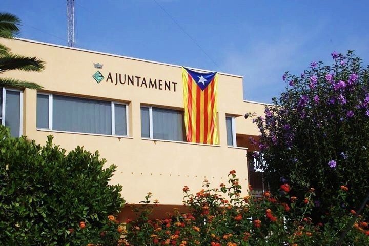 Estelada independentista en un ayuntamiento catalán.