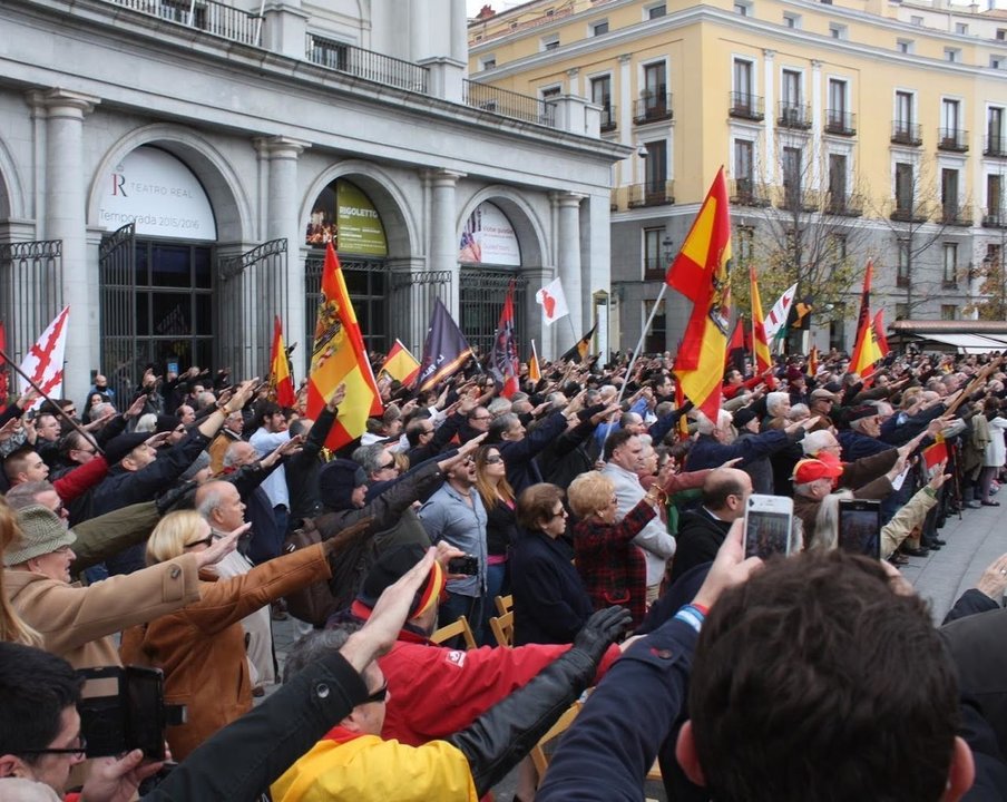 Acto franquista en la Plaza de Oriente de Madrid.