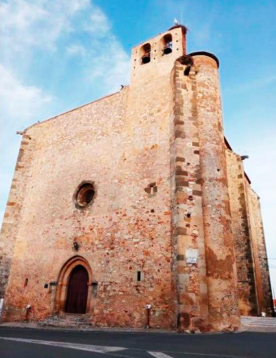 Almendral (Badajoz) recurre al micro mecenazgo para salvar su templo del siglo XVI