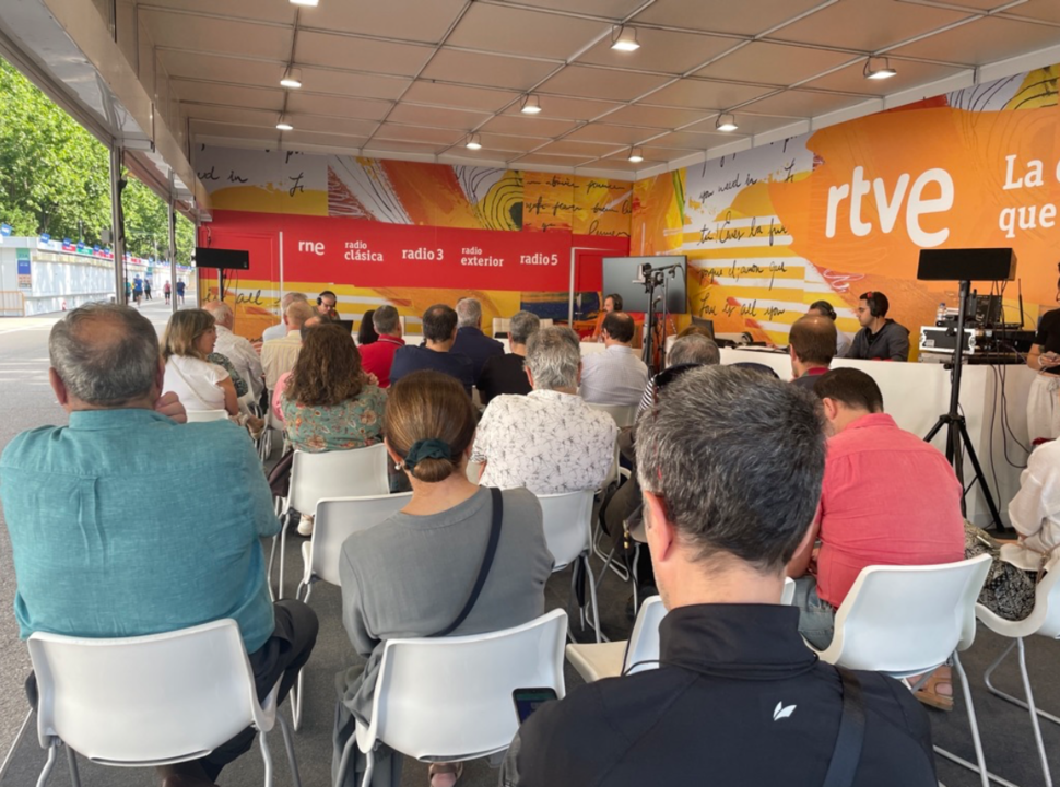 Feria del Libro de Madrid premia a RTVE por su compromiso con la cultura