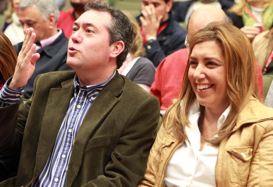 El líder del PSOE de Sevilla, Juan Espadas, y la presidenta andaluza, Susana Díaz.