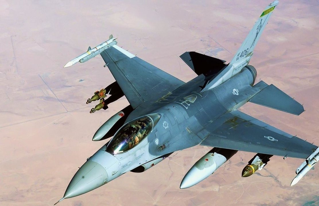 Un caza F-16 Fighting Falcon como los que la Asamblea Nacional de Cataluña plantea para el ejército catalán.