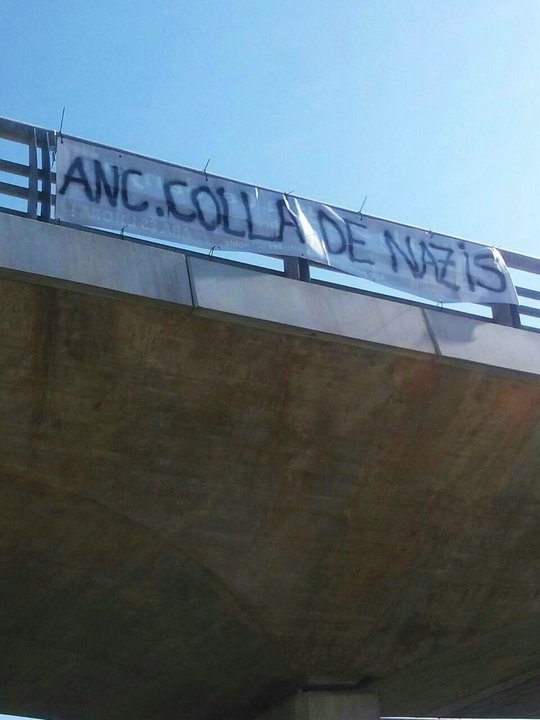 Pancarta contra la ANC en Badalona.