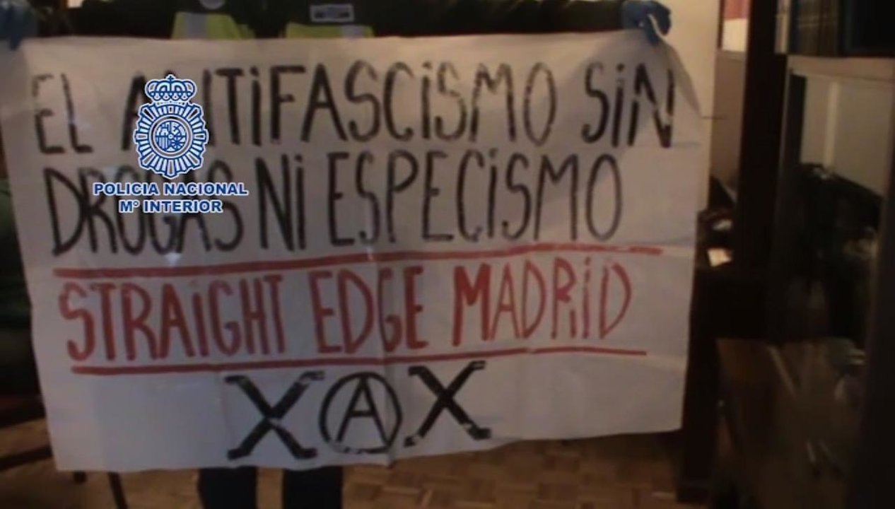 Pancarta de Straight Edge Madrid intervenida en la operación policial.